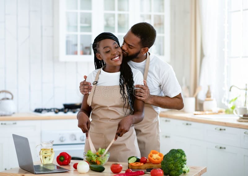 12,975 Romantic Couple Cooking Stock Photos - Free & Royalty-Free Stock  Photos from Dreamstime