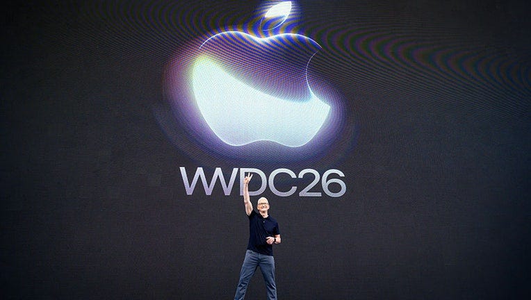 Apple unveils Siri AI, new intelligence features at WWDC | LiveNOW from FOX