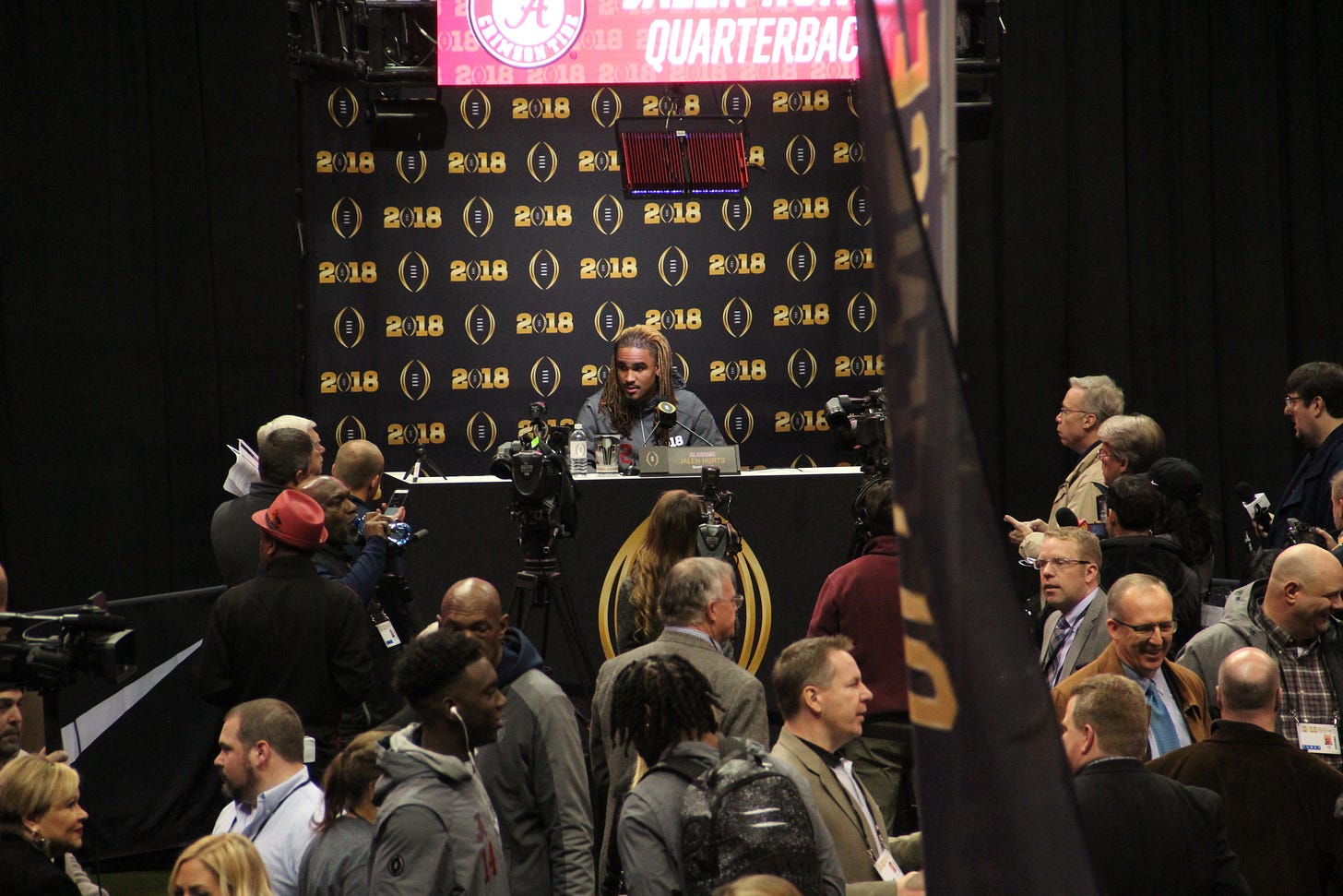 File:Jalen Hurts Jan 2018 2.jpg - Wikimedia Commons