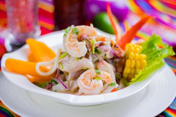 ceviche mixto peruano imagen