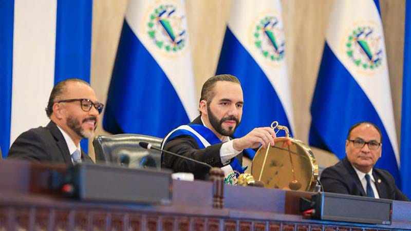 Asamblea afín a Bukele aprueba reforma facilitando cambios a la constitución