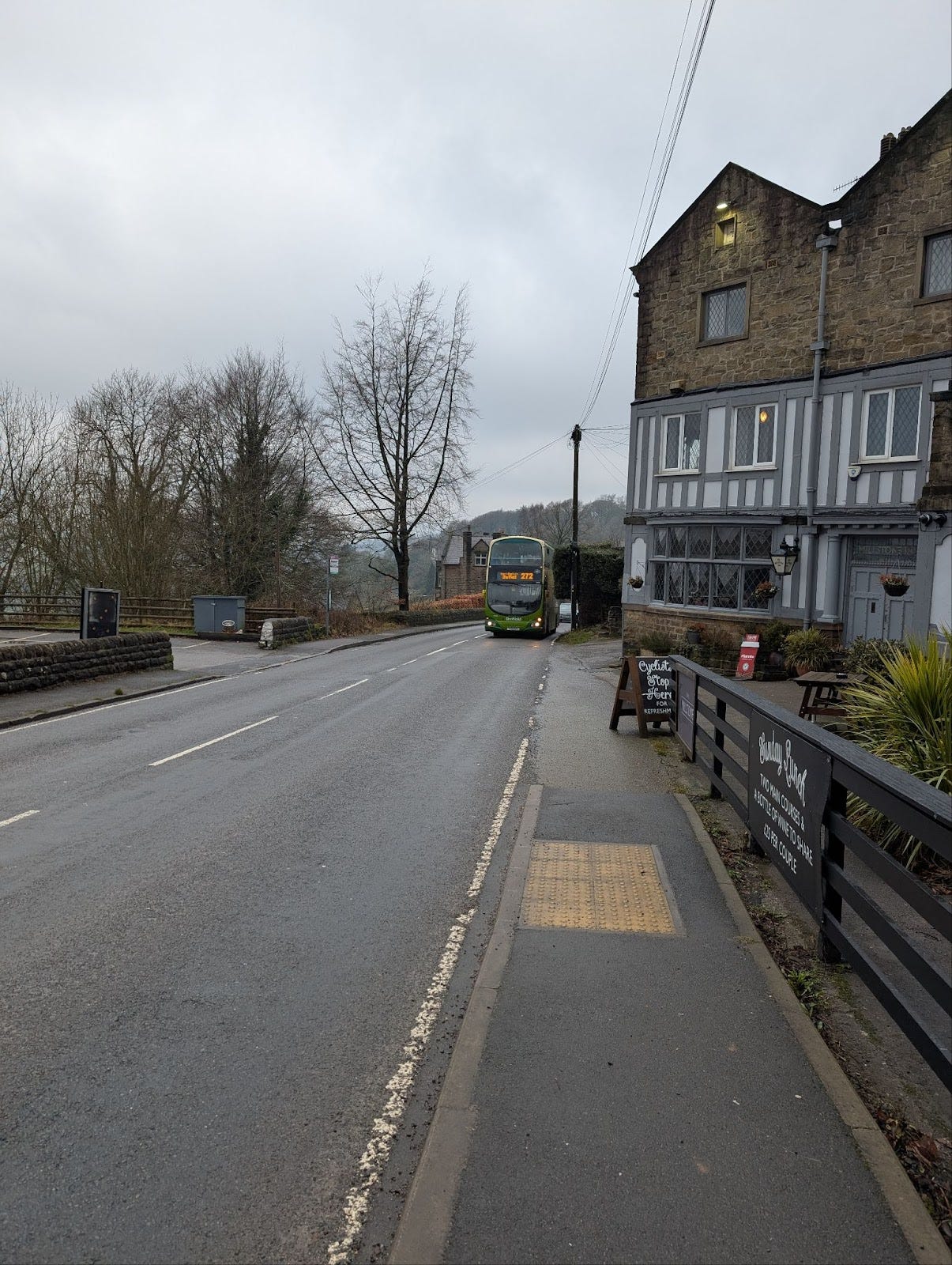 272 Bus approaches the Millstone, Hathersage.
