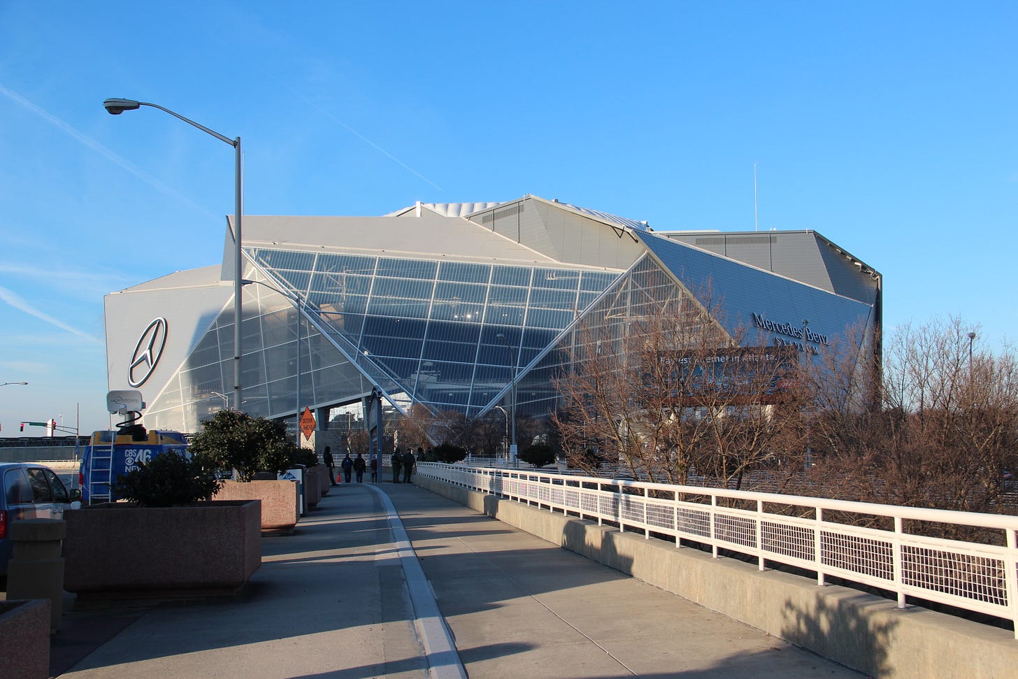 File:Mercedes-Benz Stadium, Jan 2018.jpg - Wikimedia Commons