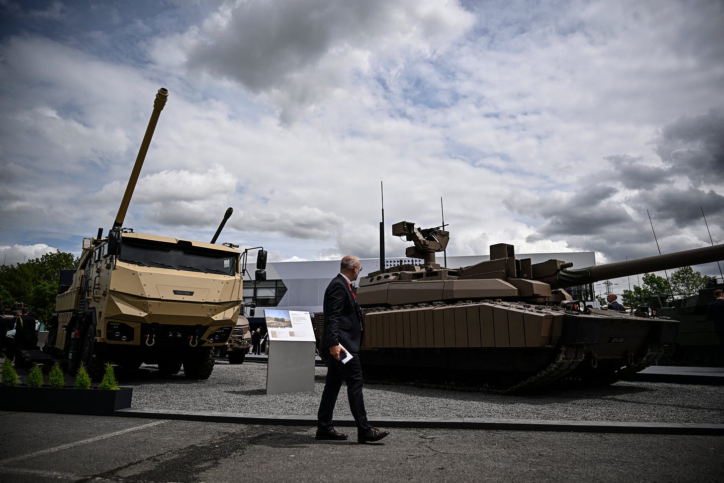 France taps defense-industry retirees to keep arms flowing during war