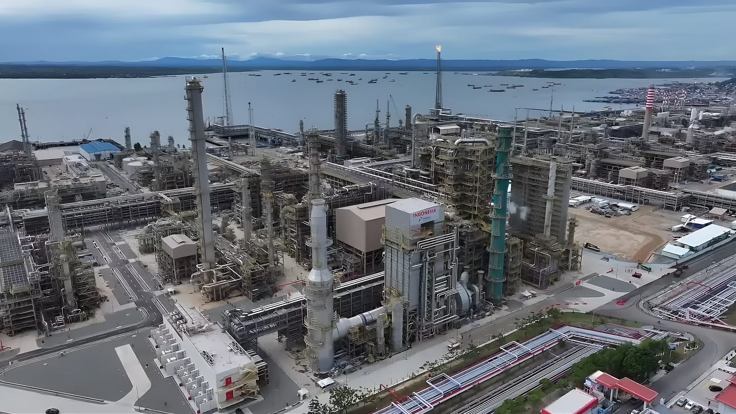 An oil refinery complex located on the coast in Balikpapan, East Kalimantan, which was recently inaugurated by Indonesian President Prabowo.