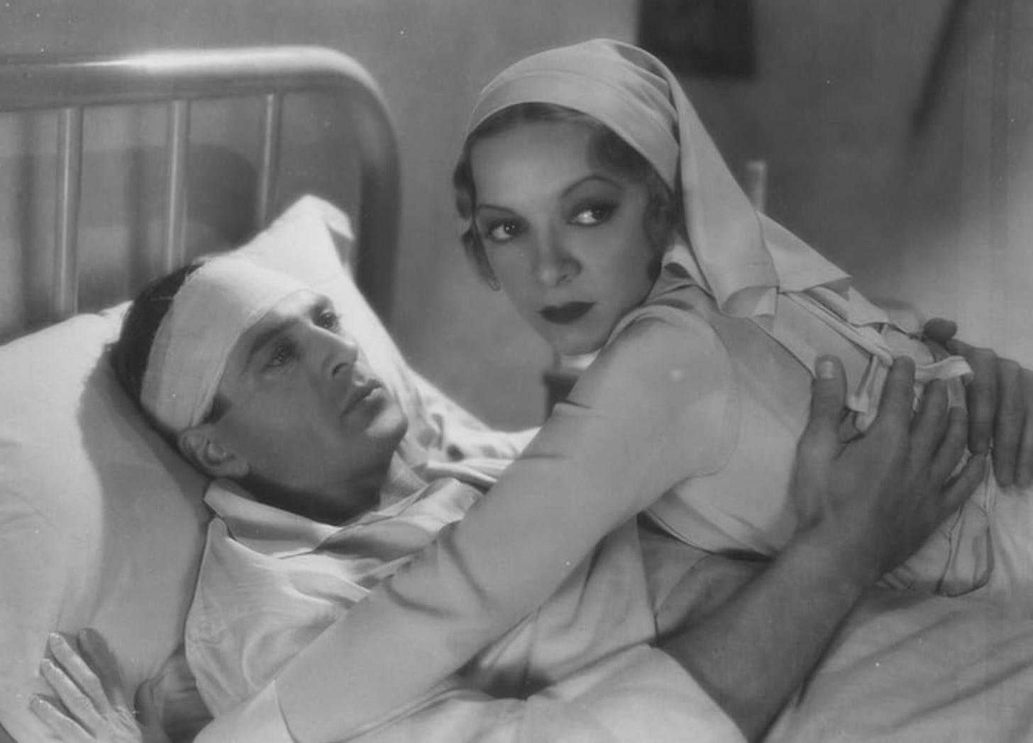 Gary Cooper & Helen Hayes in a scene from A Farewell to Arms