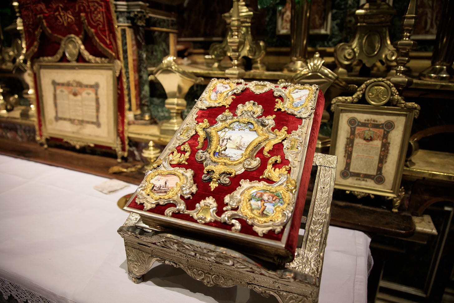 Judging by Appearances? Judging by Appearances?