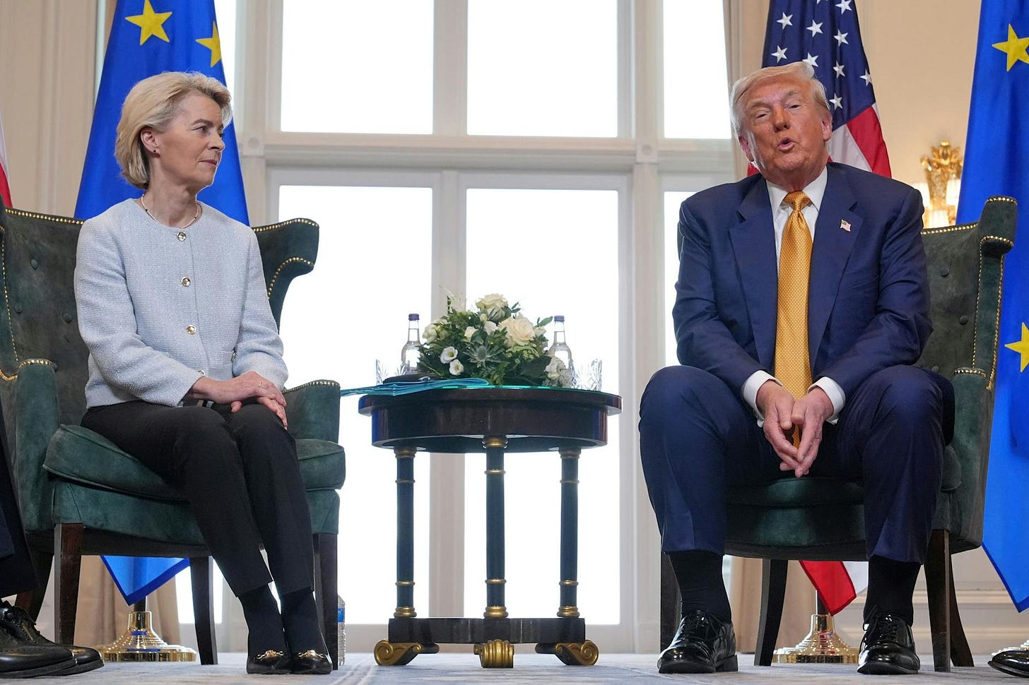 La presidente della Commissione europea Ursula von der Leyen e il presidente degli Stati Uniti Donald Trump