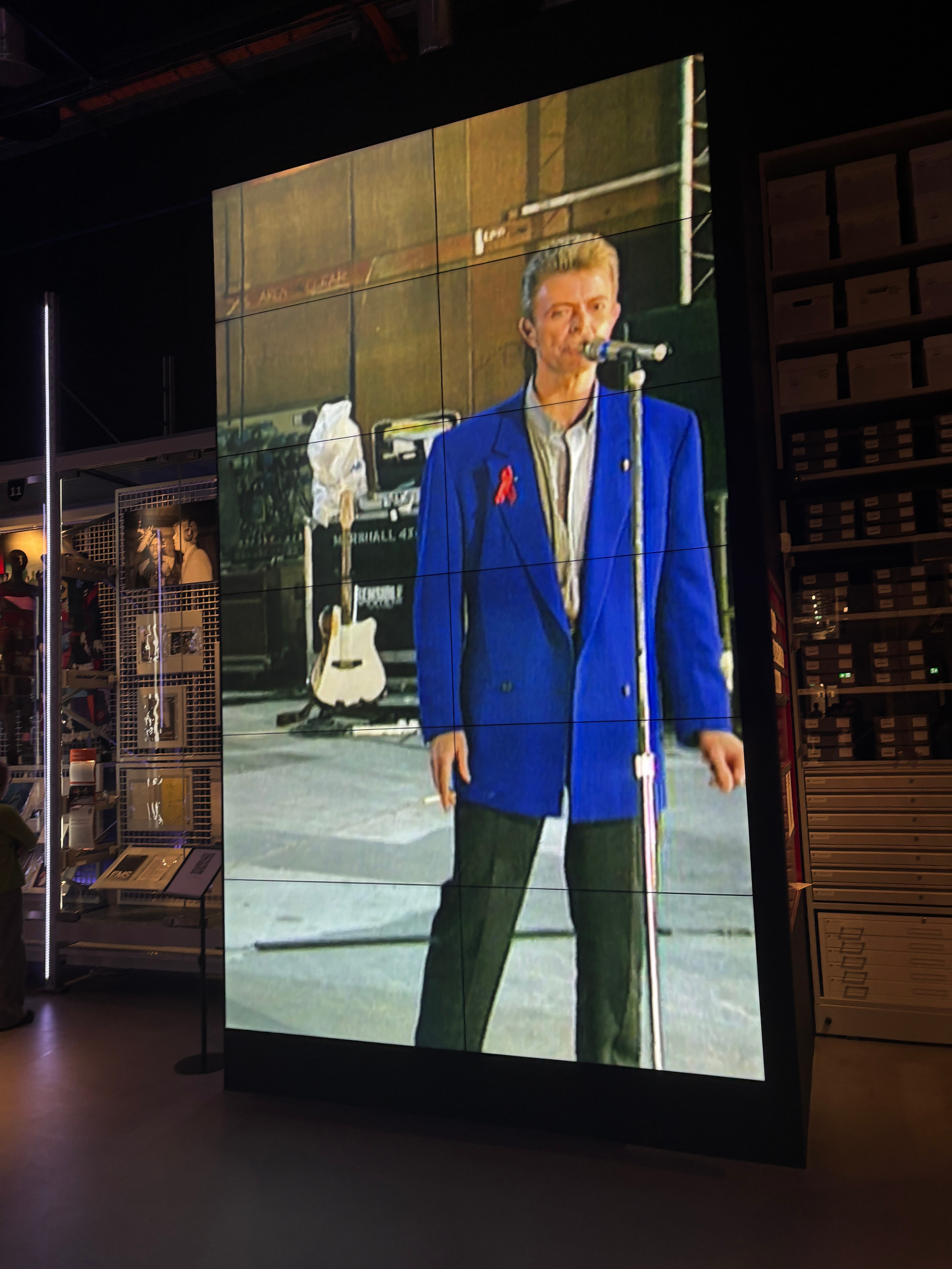 最高級 theory BOWIE セットアップ スーツ ネイビー 42 XL相当 The David Bowie Centre