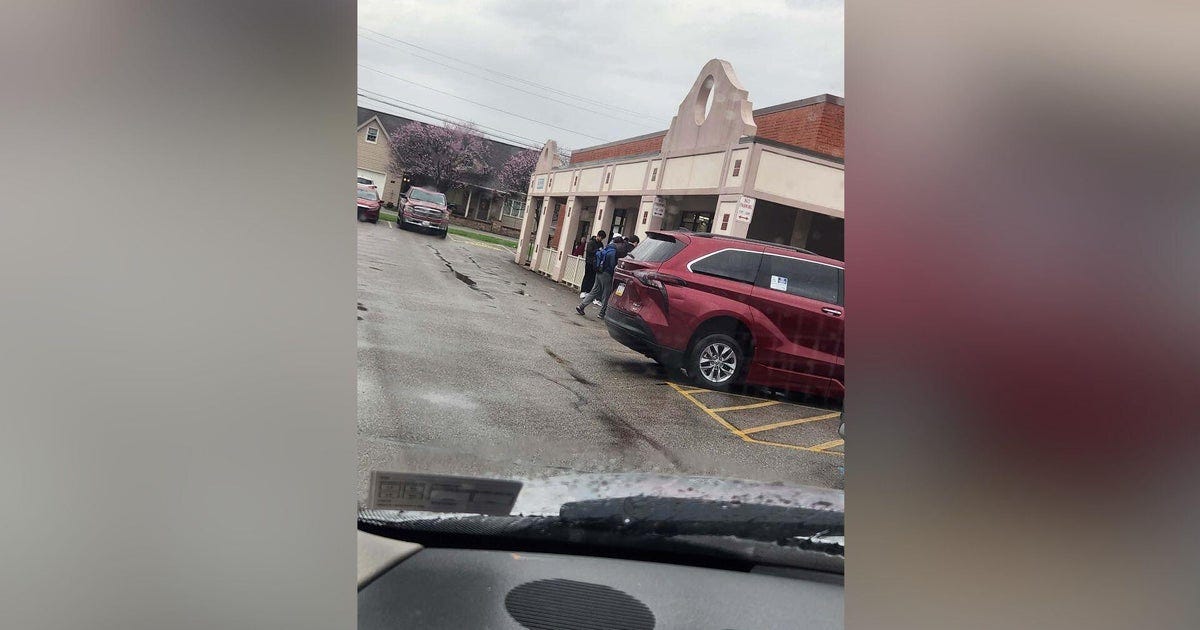 ICE agents make 13 arrests at Armstrong County driver's license center - CBS Pittsburgh ICE agents make 13 arrests at Armstrong County driver's license center - CBS Pittsburgh