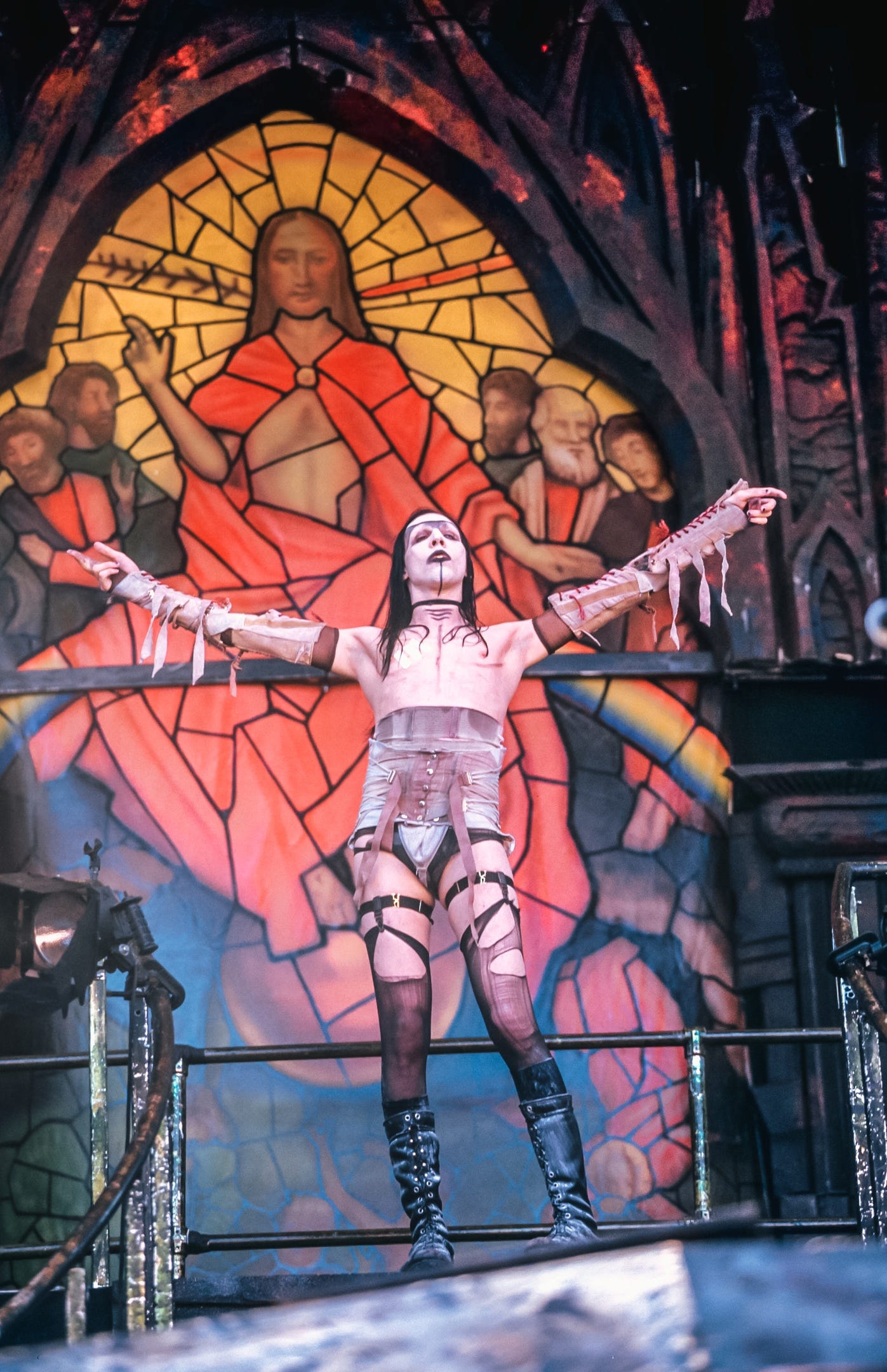 1997/06/15 East Rutherford, NJ - The Marilyn Manson Wiki