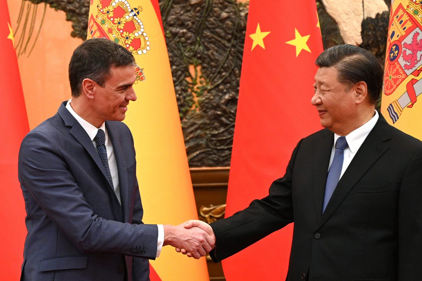Xi Jinping y Pedro Sánchez buscan paz y seguridad en Europa