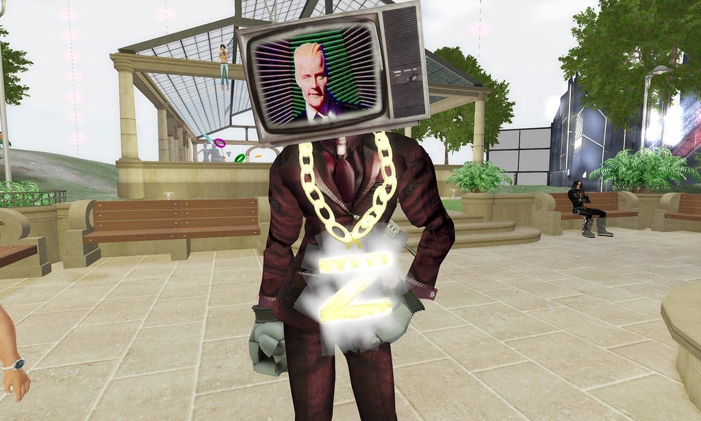 "bling bling with gold chain and max headroom" by ▓▒░ TORLEY ░▒▓ is licensed under CC BY-SA 2.0