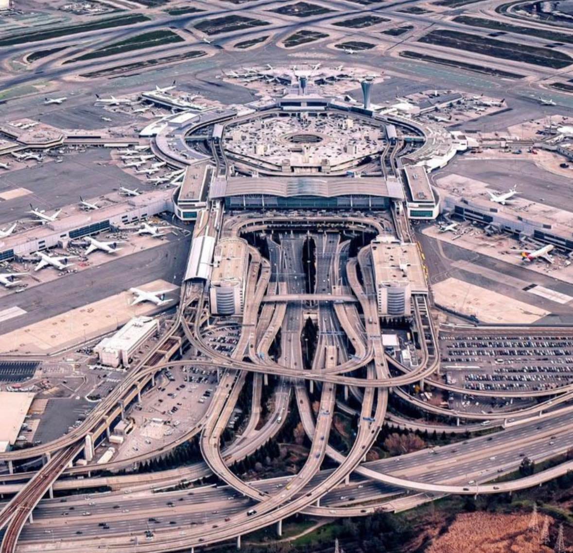San Fransisco airport from overhead. : r/oddlyterrifying