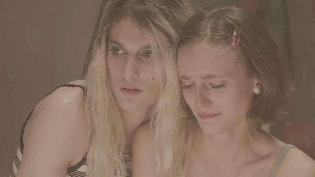 Jinsiy külot kiygan qizlar