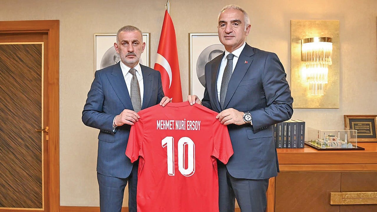 Futbolcular Türkiye’nin turizm potansiyelini dünyaya tanıtacak Futbolcular Türkiye’nin turizm potansiyelini dünyaya tanıtacak