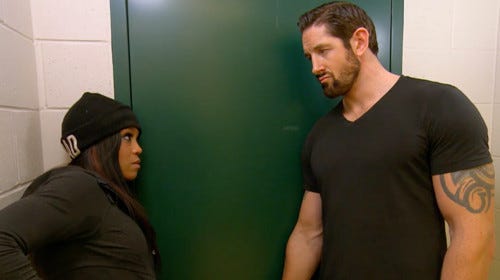 alicia talks to sexy wwe star brad for total divas 2015 iamges alicia talks to sexy wwe star brad for total divas 2015 iamges