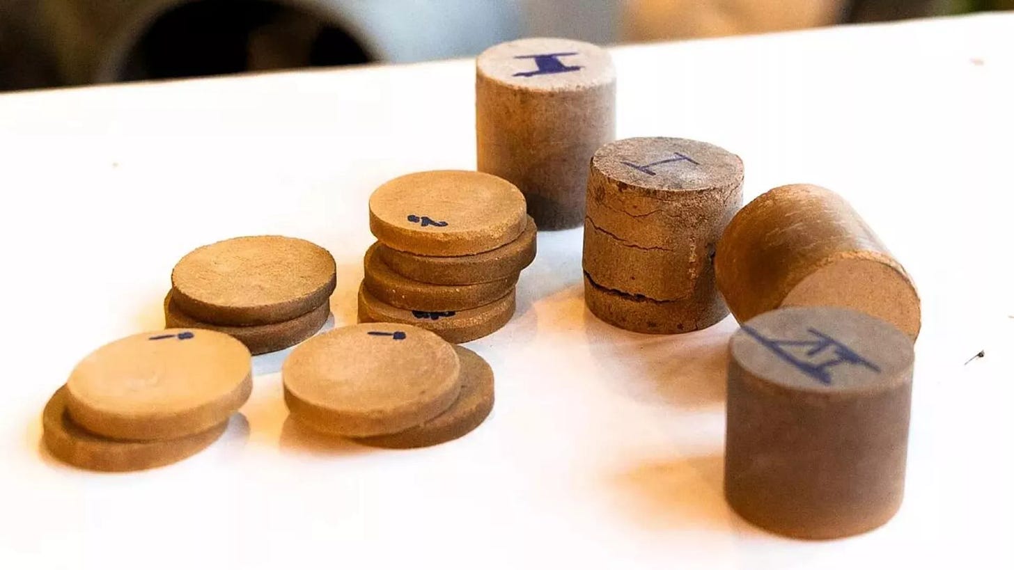 Сlay from radiation - Sputnik International, 1920, 09.11.2025