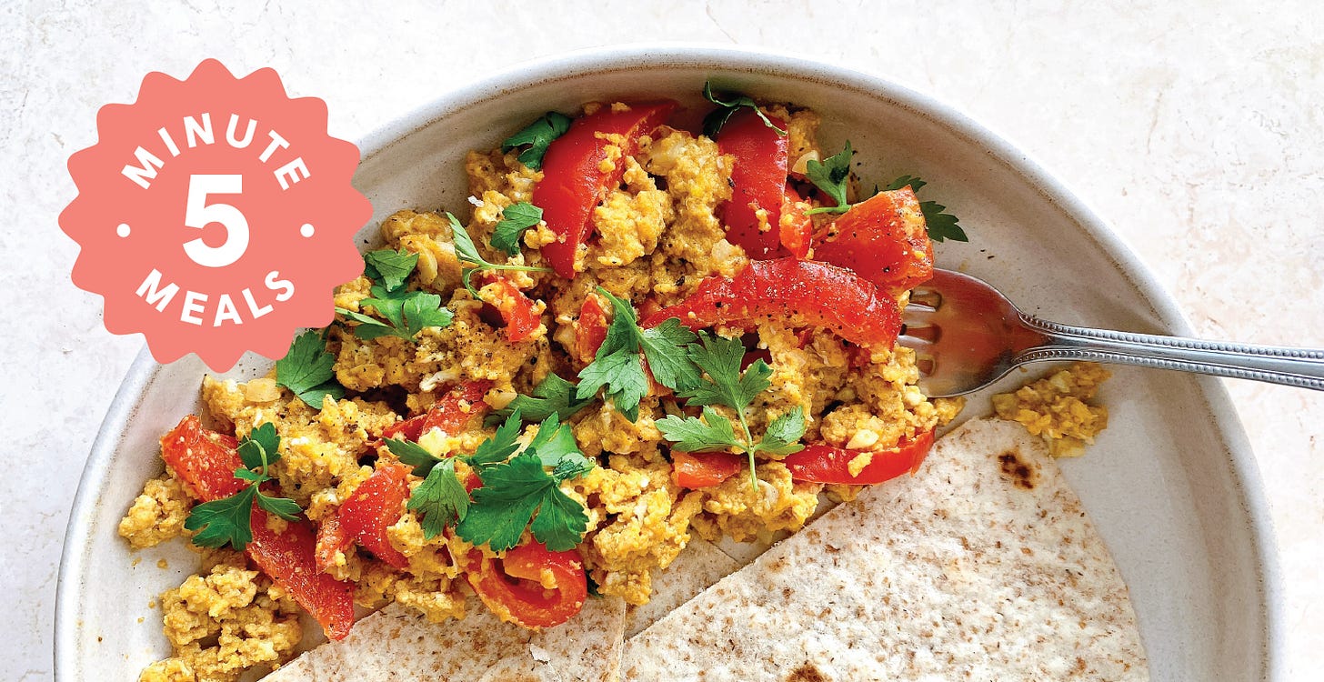 Yemeni-style scramble eggs with flatbreads