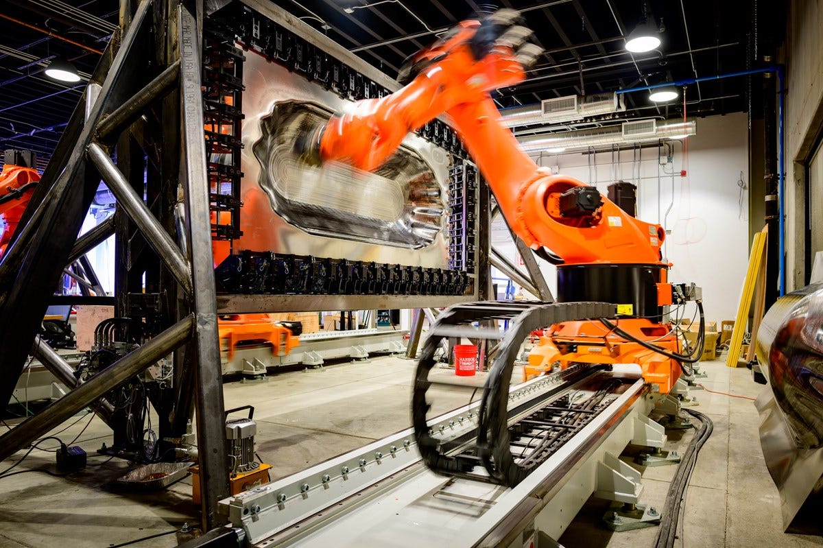 Machina Labs unveils Machina Deployable System for agile manufacturing | CompositesWorld Machina Labs unveils Machina Deployable System for agile manufacturing | CompositesWorld