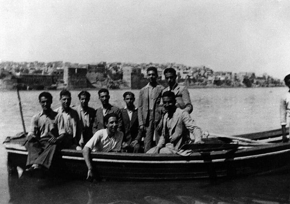 File:Iraqi Jews reach British Mandatory Palestine after the Farhud pogrom in Baghdad of 1941.jpg File:Iraqi Jews reach British Mandatory Palestine after the Farhud pogrom in Baghdad of 1941.jpg