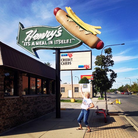 Picture gallery of Route 66 iconic attractions