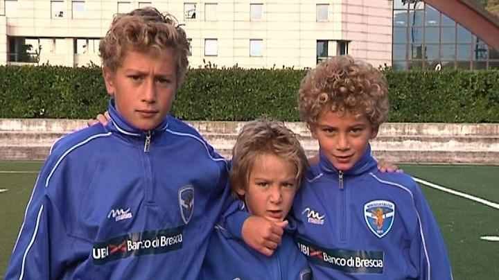 De Castellammare a Brescia: a história dos irmãos Esposito e o caminho que não passou pelo Napoli / Da Castellammare a Brescia: la storia dei fratelli Esposito e il percorso che non è passato dal Napoli