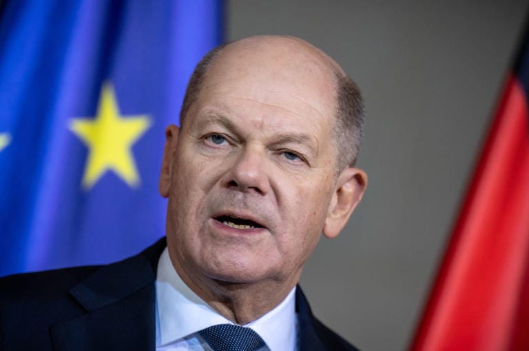German Chancellor Olaf Scholz gives a press statement at the Chancellery. Scholz speaks after US President Donald Trump's phone calls with Vladimir Putin and Volodymyr Zelensky on the situation in Ukraine before the Munich Security Conference. Michael Kappeler/dpa