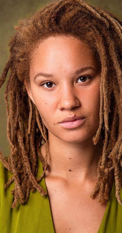 Ayoola Smart - Biography - IMDb