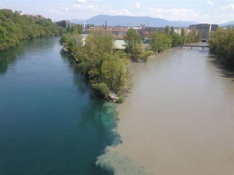 These two rivers with very different colors merge near Geneva : r ...
