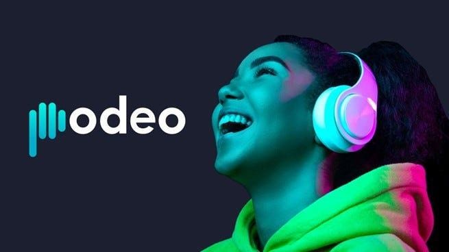 一張含有 人的臉孔, 頭戴式耳機, 人員, 螢幕擷取畫面 的圖片

自動產生的描述