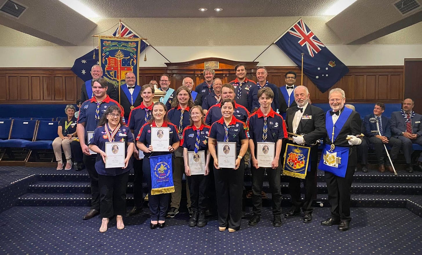 May be an image of 9 people and text that says "米"