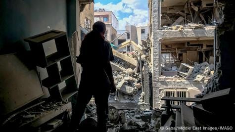 Israel strikes Iranian state TV in new attack on Tehran – DW – 06/16/2025 Israel strikes Iranian state TV in new attack on Tehran – DW – 06/16/2025