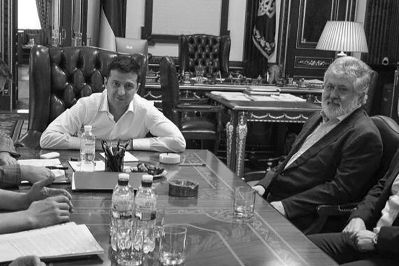 Ukrainian President Volodymyr Zelensky meets with tycoon Igor Kolomoisky (R) in Kiev on 10 September 2019.