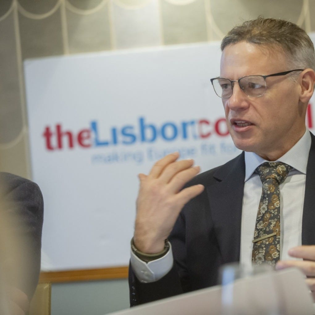 Dr Mark R Leiser