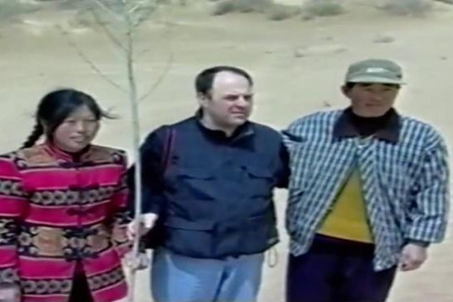 An American man donated US$5,000 to a Chinese farmer for her tree-planting efforts 27 years ago recently got invited to view the full-grown forest he helped develop in Inner Mongolia. Photo: Sina An American man donated US$5,000 to a Chinese farmer for her tree-planting efforts 27 years ago recently got invited to view the full-grown forest he helped develop in Inner Mongolia. Photo: Sina