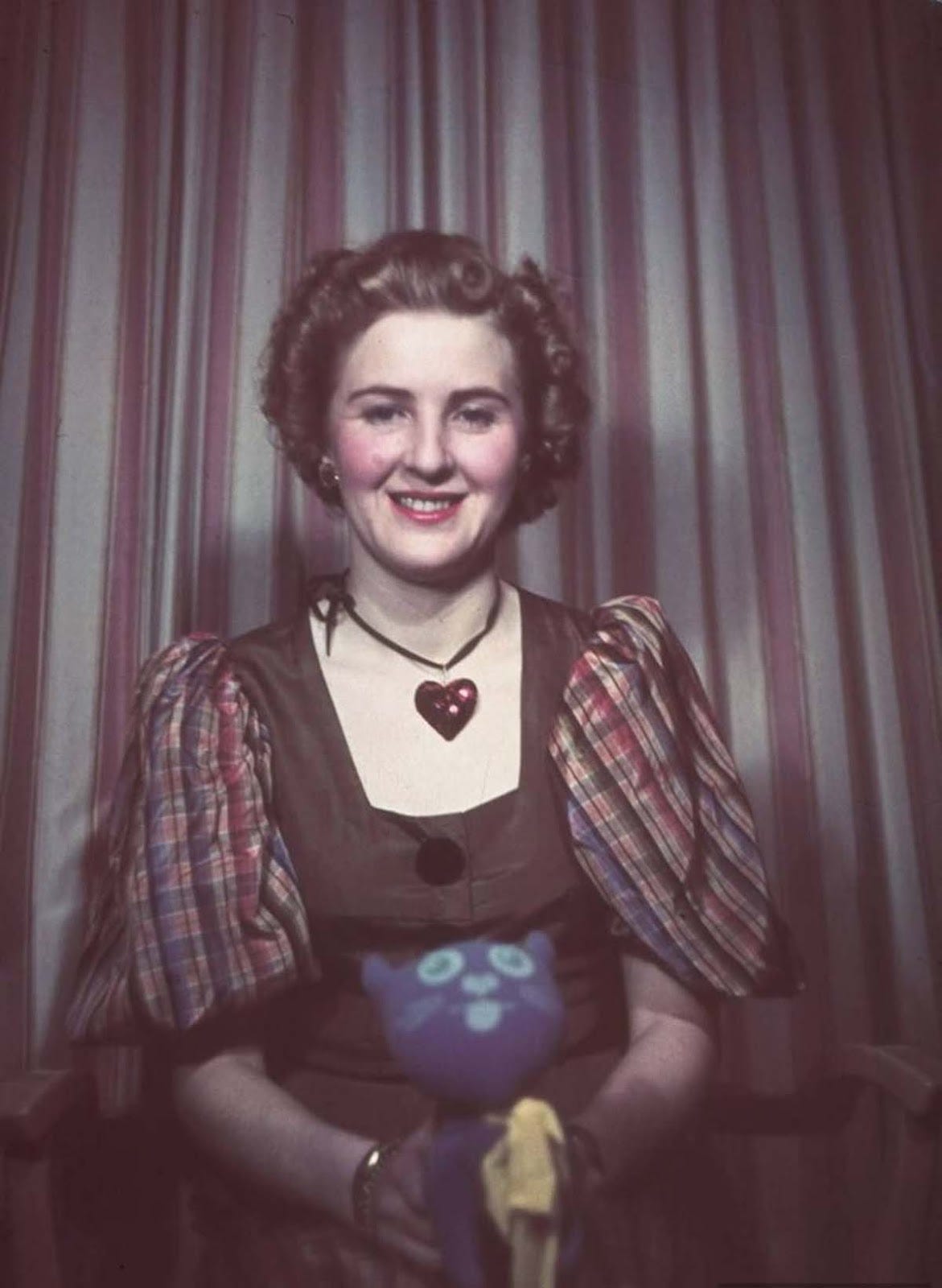 As a member of Heinrich Hoffmann's photographic staff, Eva Braun attended the Nuremberg Rally for the first time in 1935. As a member of Heinrich Hoffmann's photographic staff, Eva Braun attended the Nuremberg Rally for the first time in 1935.