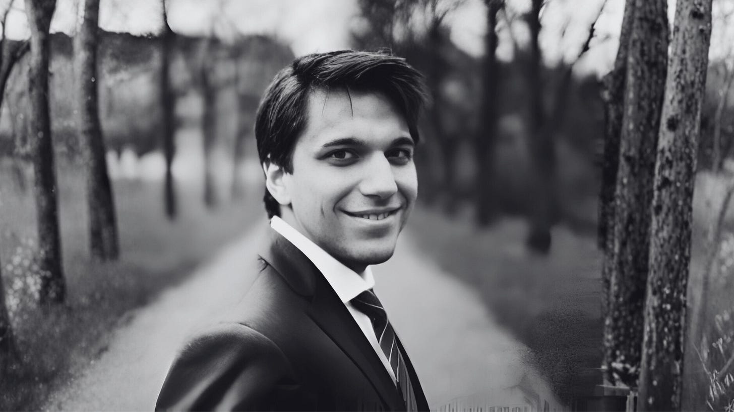 Vlad Radziuk for Modern Data 101