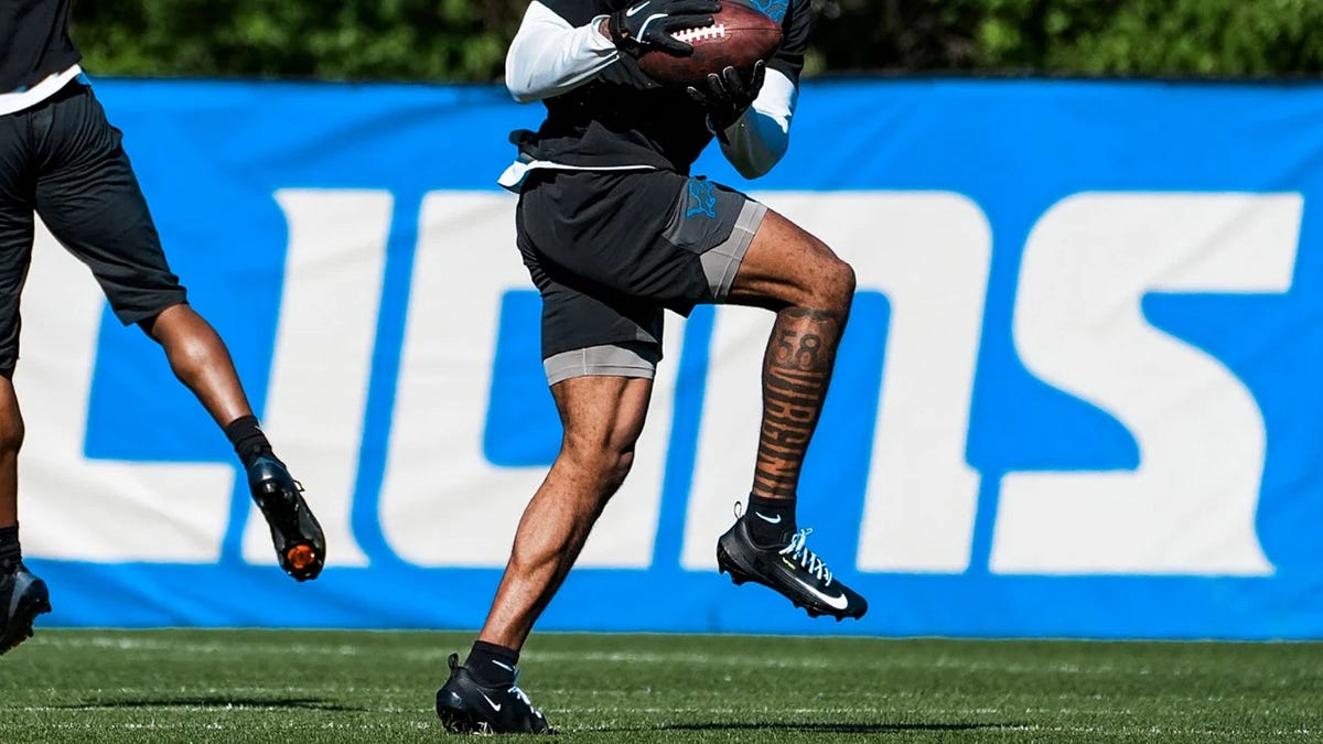 Chuck Clark's experience, communication and leadership bring stability to Lions' uncertain safety situation