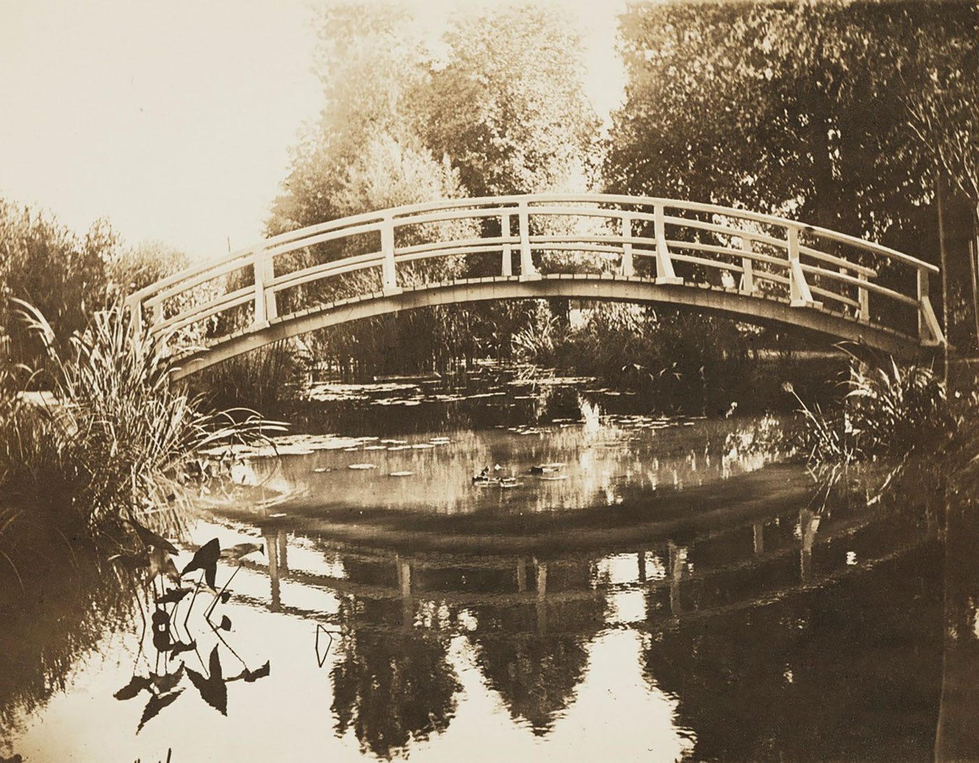Lilla Cabot Perry, Bridge in Giverny, circa 1899-1909, Archives of American Art, Smithsonian Institution.
