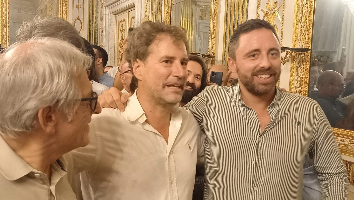 Pardini sindaco di Lucca, i fan di Barsanti cantano: "Lucca nera alè alè" - la Repubblica Pardini sindaco di Lucca, i fan di Barsanti cantano: "Lucca nera alè alè" - la Repubblica