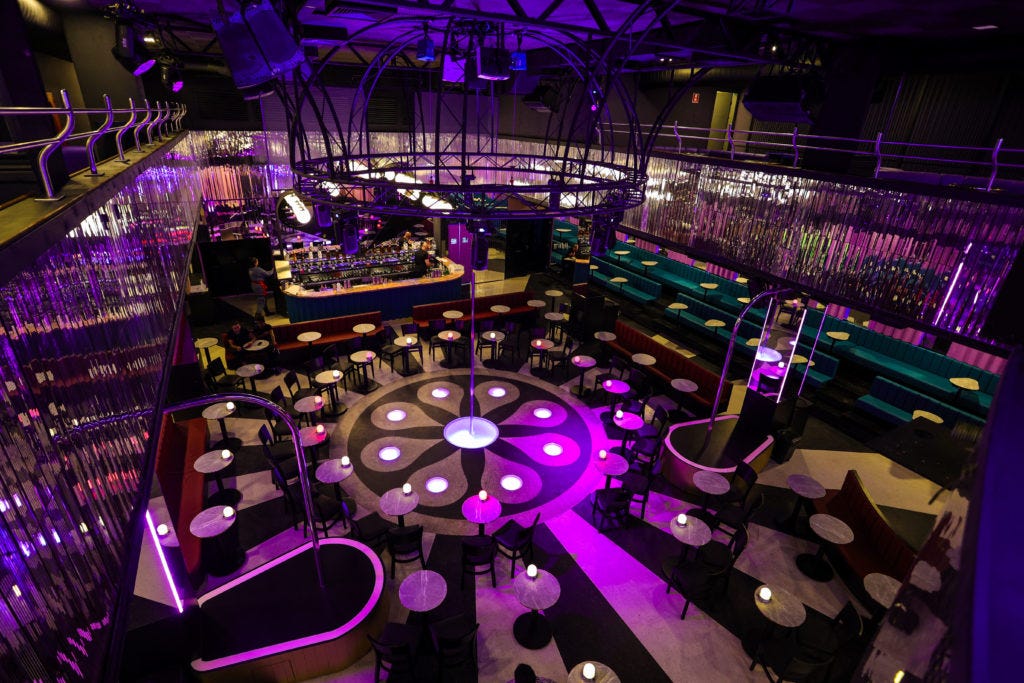 Conheça o Love Cabaret, que ocupou o espaço do antigo Love Story