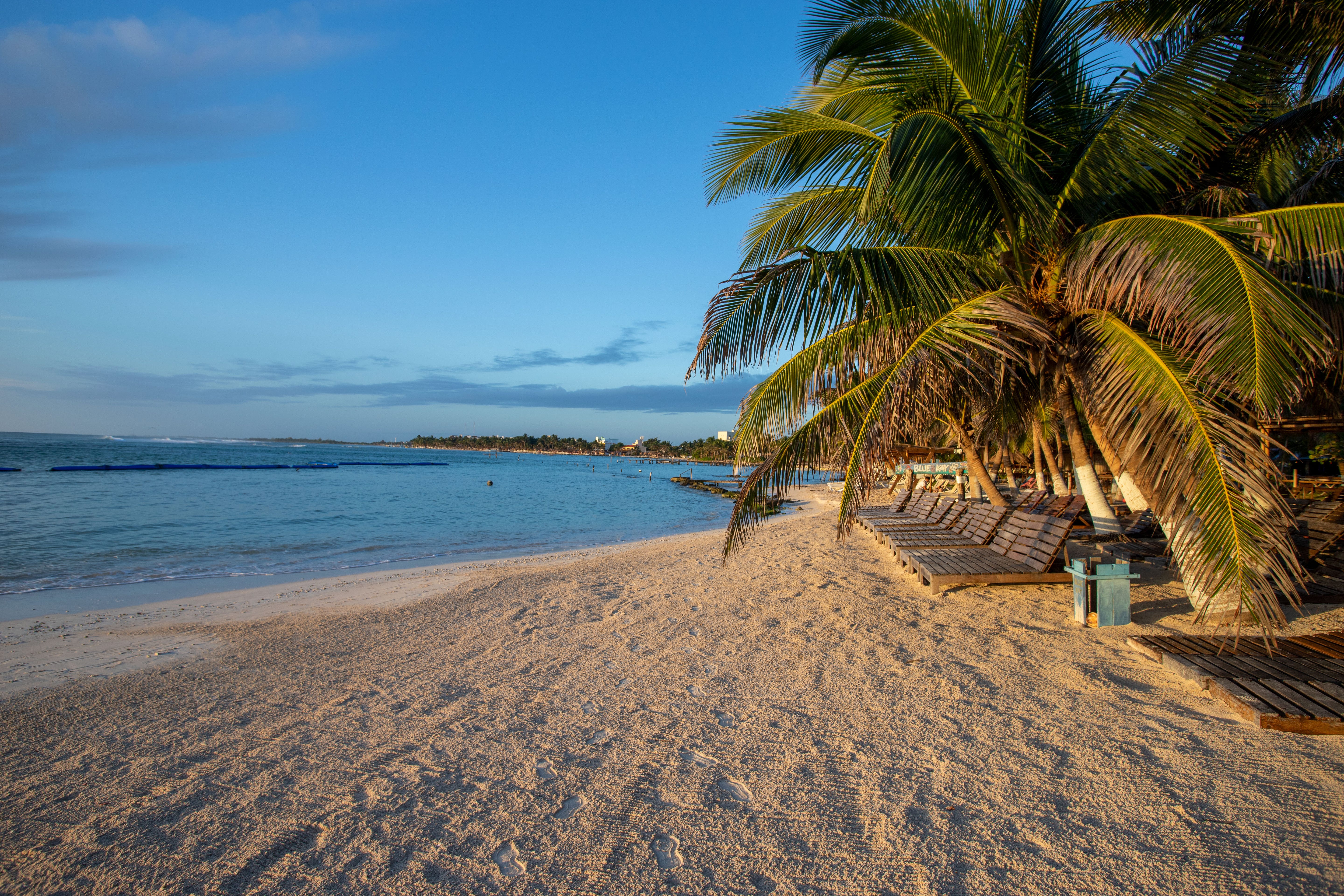Mahahual in the morning sun. (Photo: Václav Lang)