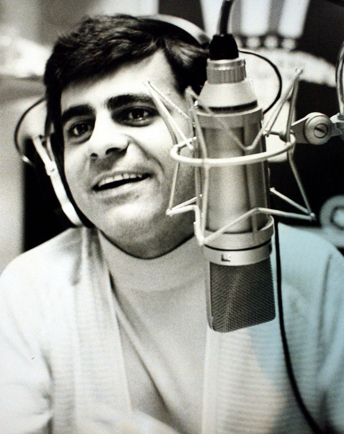 Casey Kasem, Wholesome Voice of Pop Radio, Dies at 82 - The New York Times Casey Kasem, Wholesome Voice of Pop Radio, Dies at 82 - The New York Times