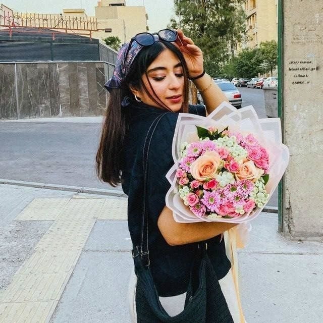 پرنیا عباسی؛ معلم و شاعره جوان در حمله هوایی ارتش اسرائیل به یک مجتمع  مسکونی در تهران جان باخت – akhbar-rooz.com