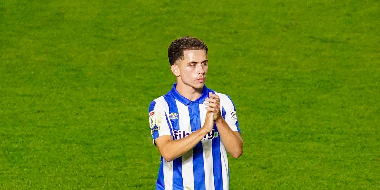‘Lucky boy’ - Former Liverpool striker sets Kieran Morrison a new Sheffield Wednesday challenge