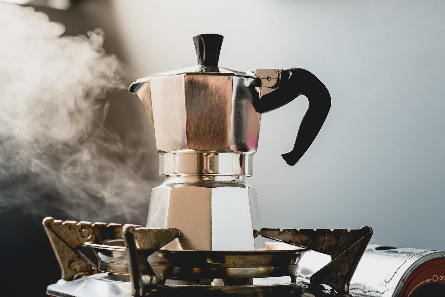 Historia De La Cafetera Moka - Un Cafecito