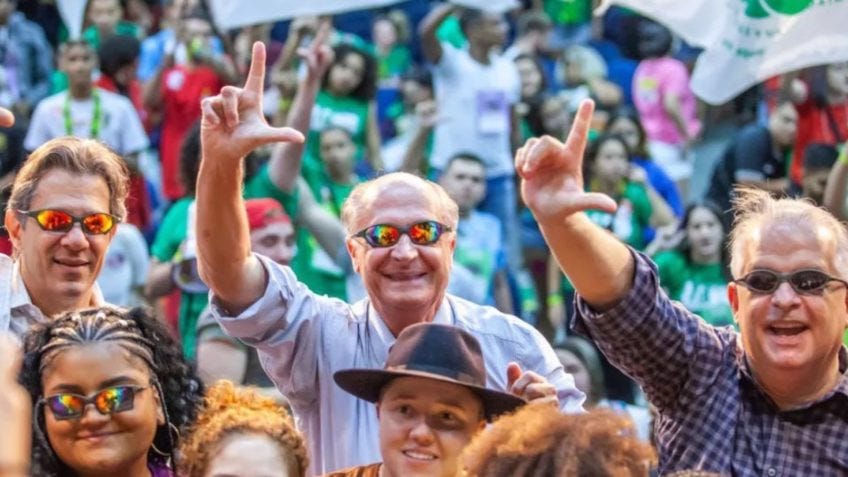Oportunidade de fazer o "L", diz Alckmin sobre Dia da Libras Oportunidade de fazer o "L", diz Alckmin sobre Dia da Libras