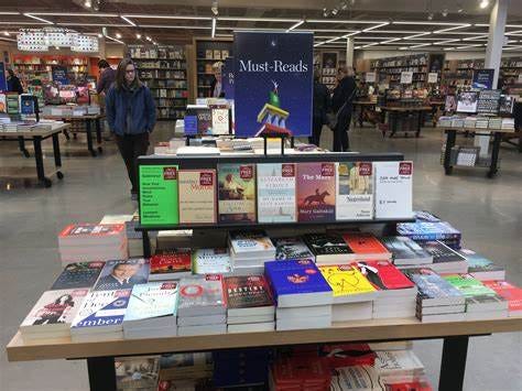 12.13.16 - A Trip to the New Barnes & Noble Concept Store