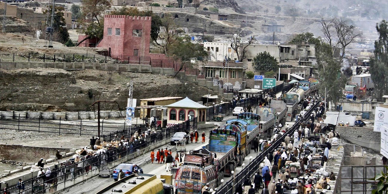 Ongoing Pakistan-Afghanistan Border Clashes Follow Airstrikes and Ambush
